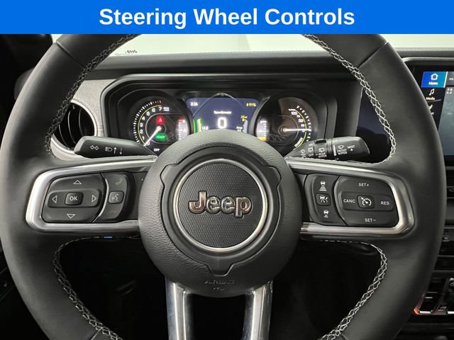 Used 2025 Jeep Wrangler Unlimited Sahara w/ Safety Group image 19