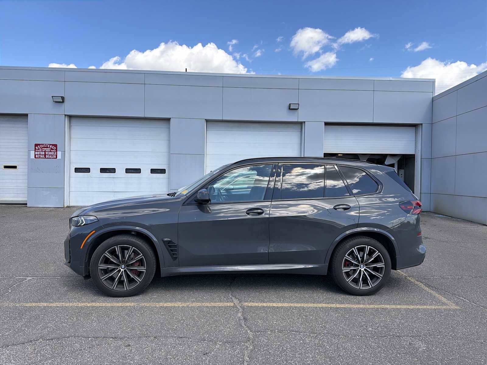 Certified 2024 BMW X5 xDrive40i w/ M Sport Package image 4