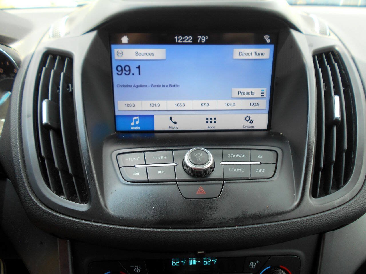Used 2018 Ford Escape SE w/ SE Sync 3 Package FWD image 16