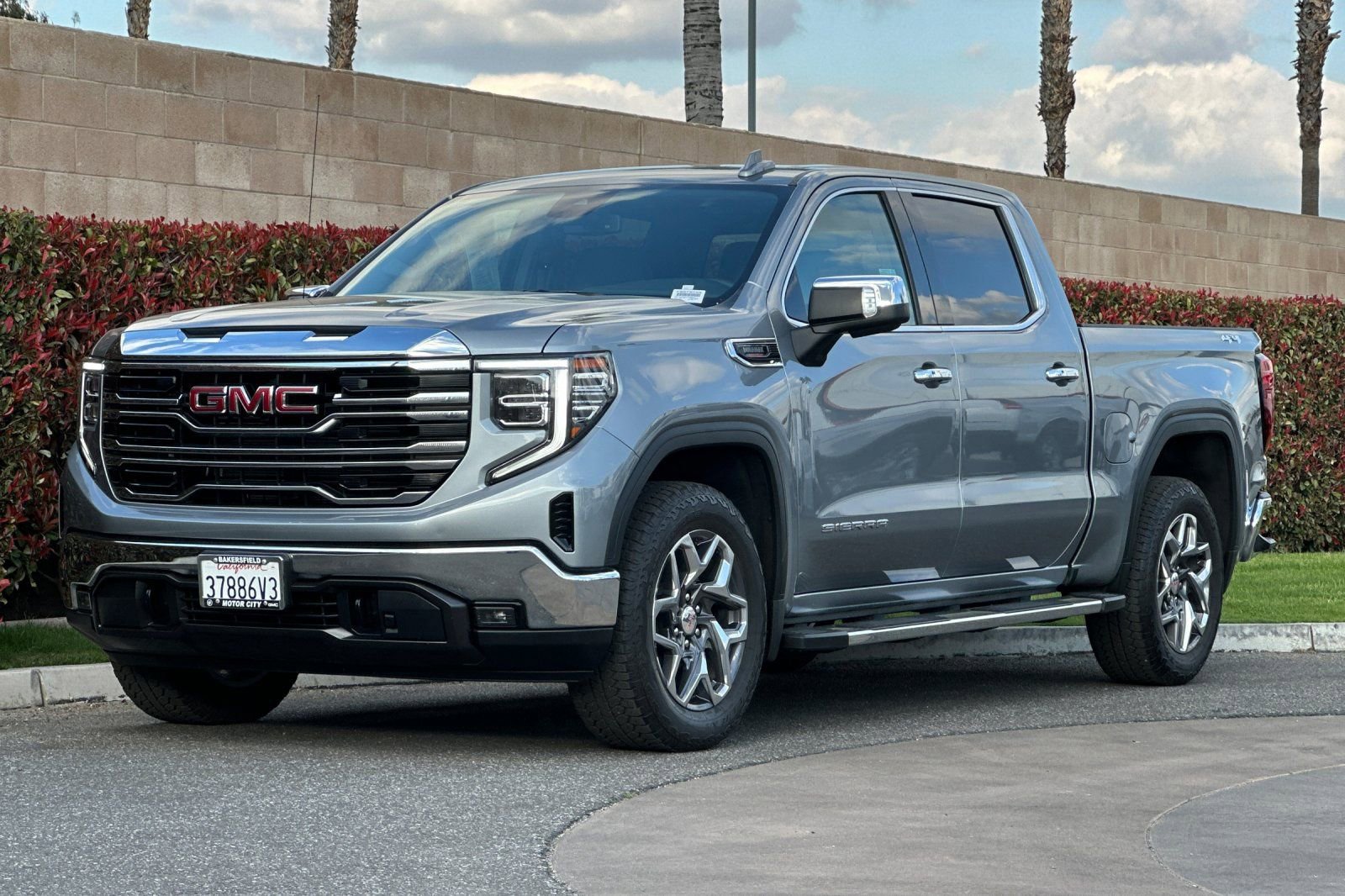 Certified 2023 GMC Sierra 1500 SLT w/ SLT Premium Package image 8