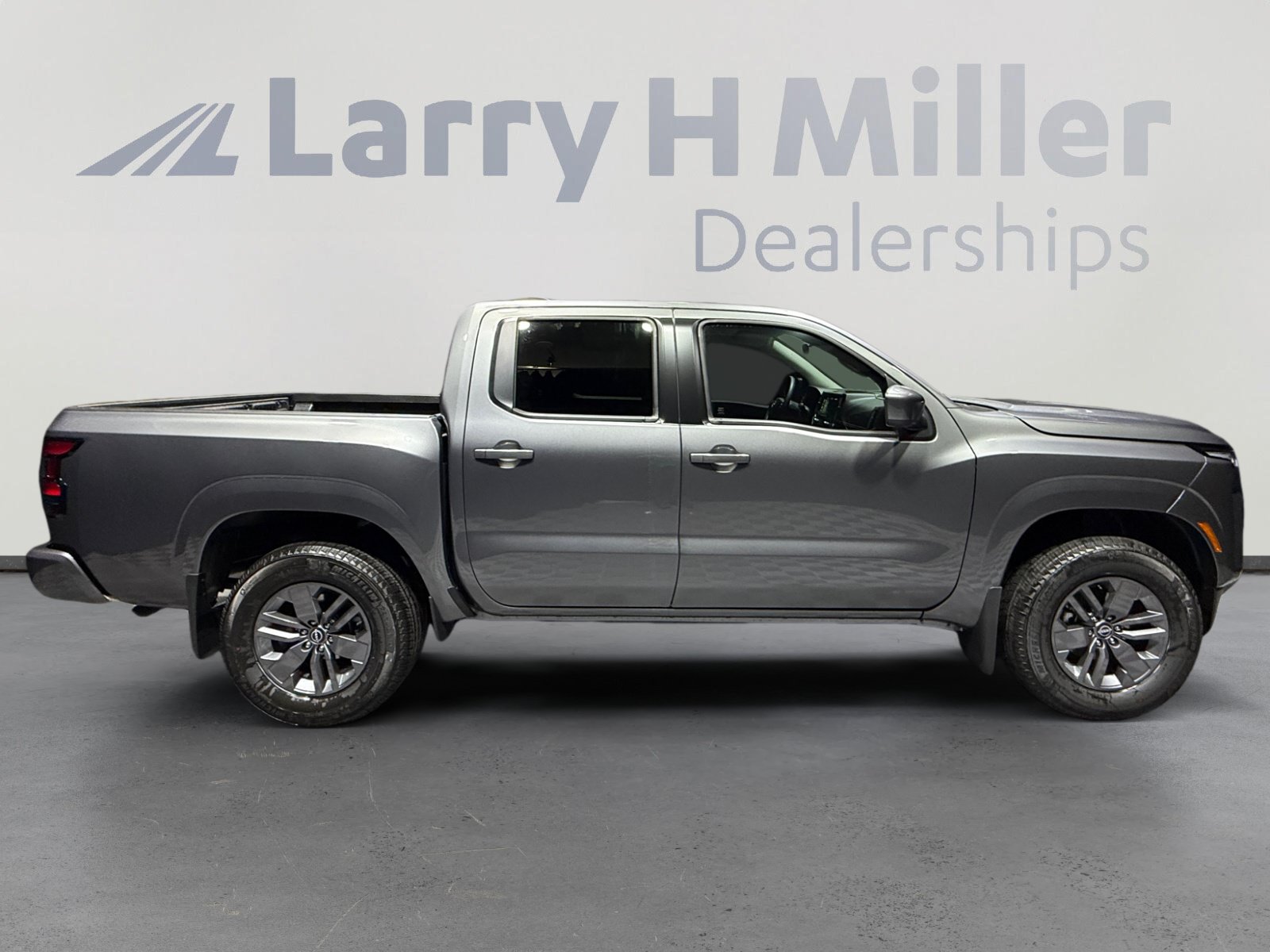 New 2026 Nissan Frontier SV w/ Tow Package AWD/4WD image 6