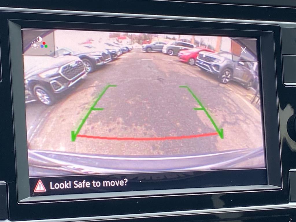 Used 2022 Volkswagen Atlas Cross Sport SE image 16