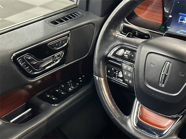 Used 2022 Lincoln Navigator Reserve image 24