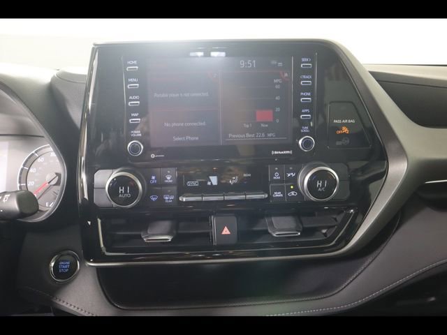 Used 2022 Toyota Highlander L image 26