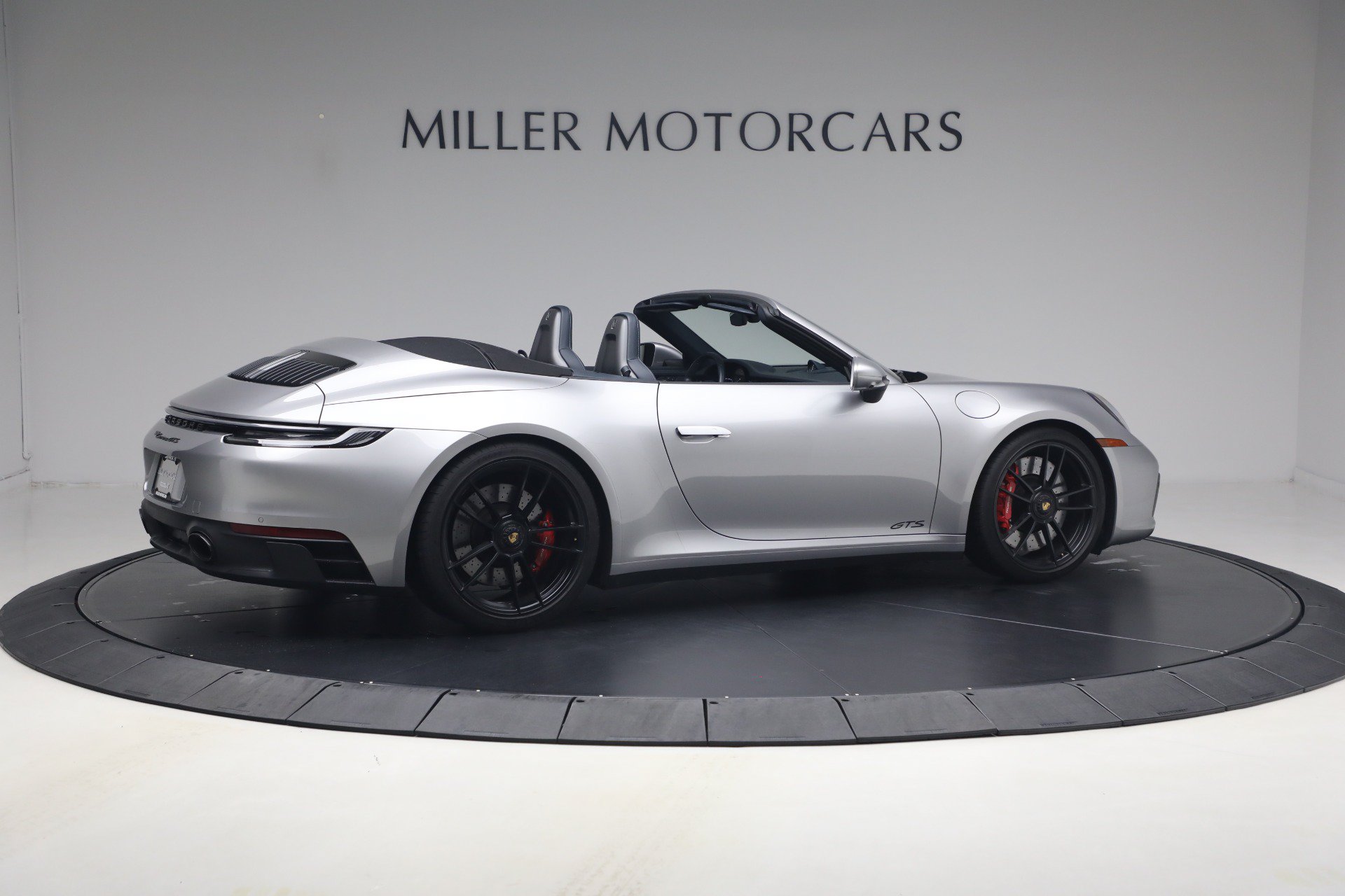 Used 2024 Porsche 911 Carrera GTS RWD image 8