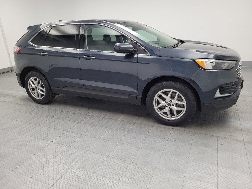 Used 2023 Ford Edge SEL image 11