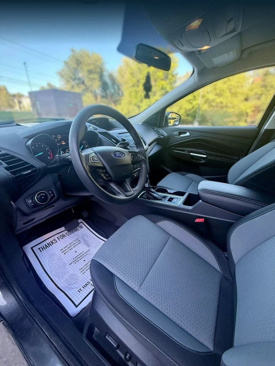 Used 2017 Ford Escape SE AWD/4WD image 25