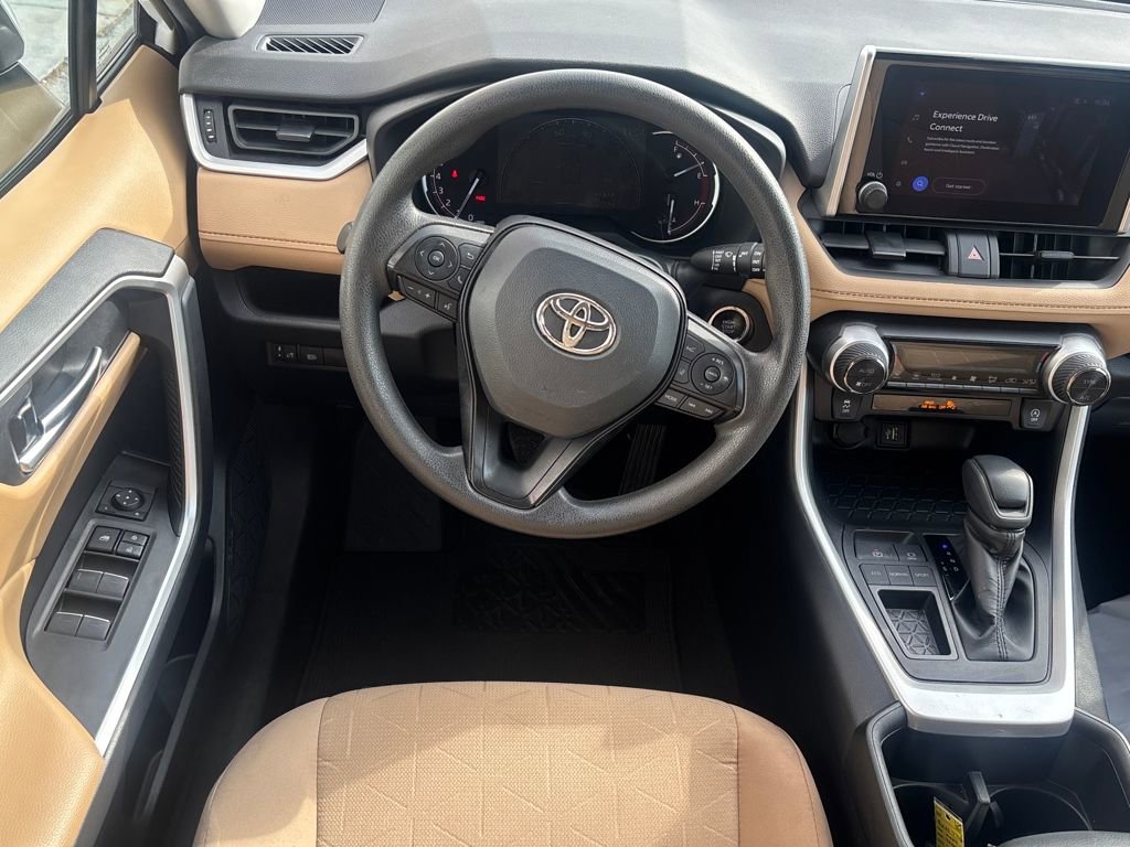 Used 2023 Toyota RAV4 XLE image 2