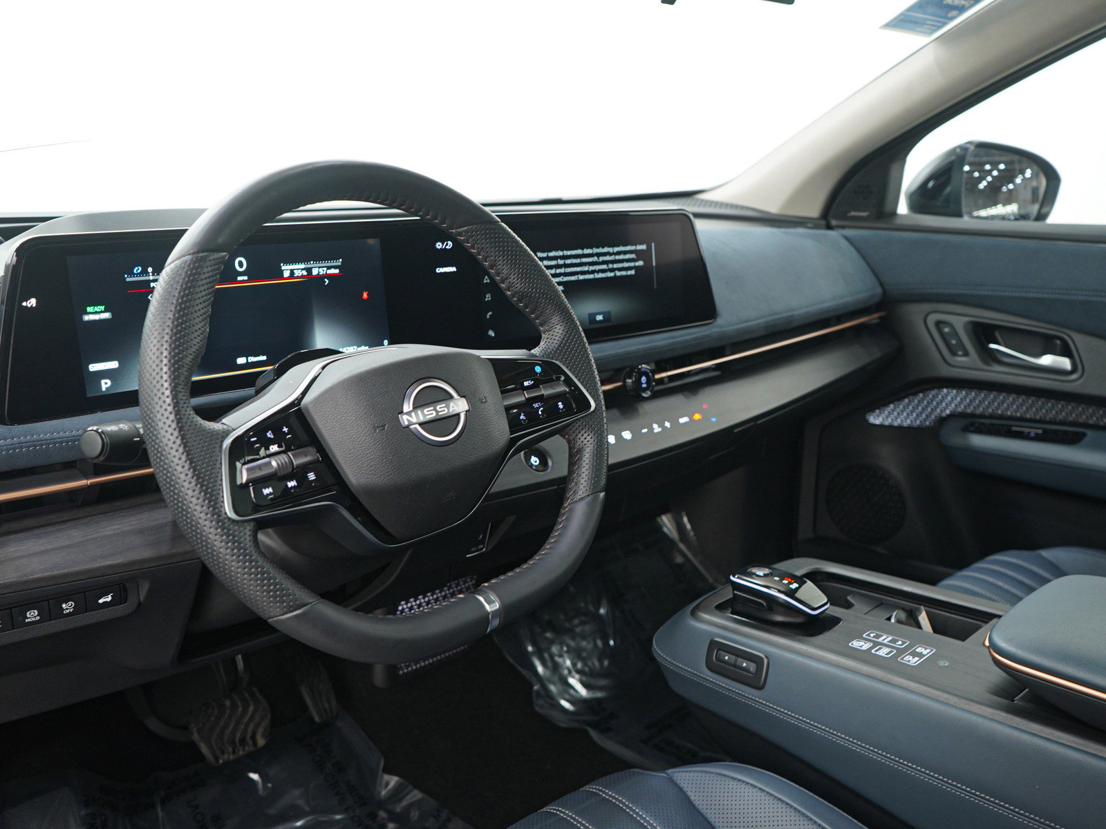 Used 2024 Nissan Ariya AWD image 27