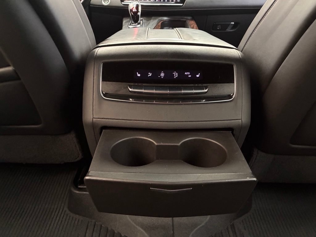 Used 2021 Cadillac Escalade ESV Sport Platinum w/ LPO, ONYX Package AWD/4WD image 21