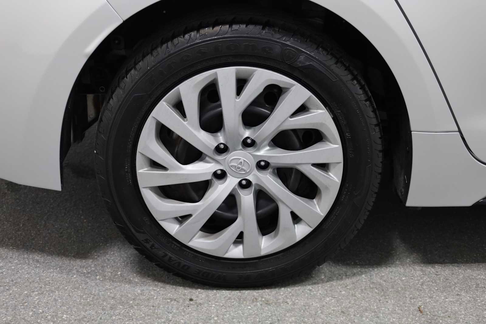 Used 2023 Toyota Corolla SE image 40