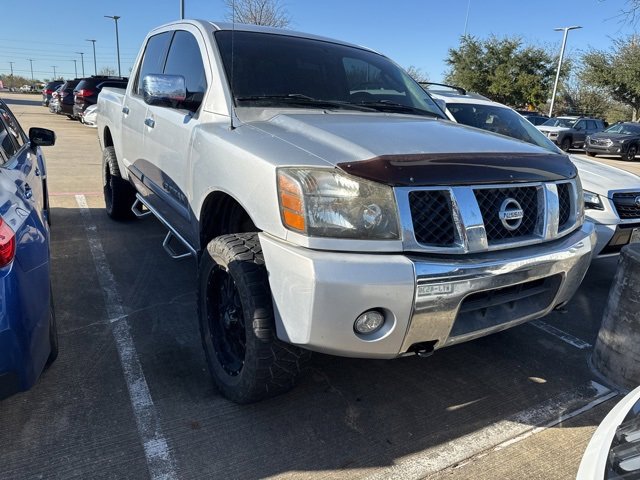 Used 2007 Nissan Titan LE w/ LE Off-Road Pkg image 1
