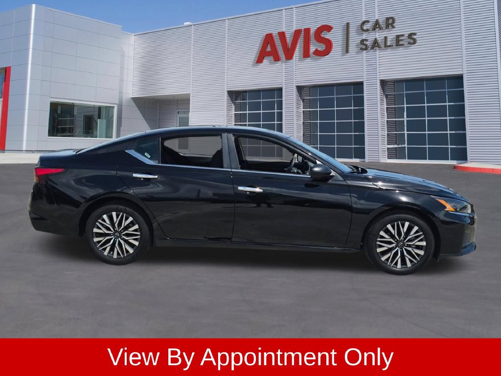 Used 2025 Nissan Altima 2.5 SV FWD image 5