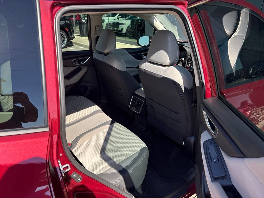 Used 2024 Subaru Forester Premium AWD/4WD image 9