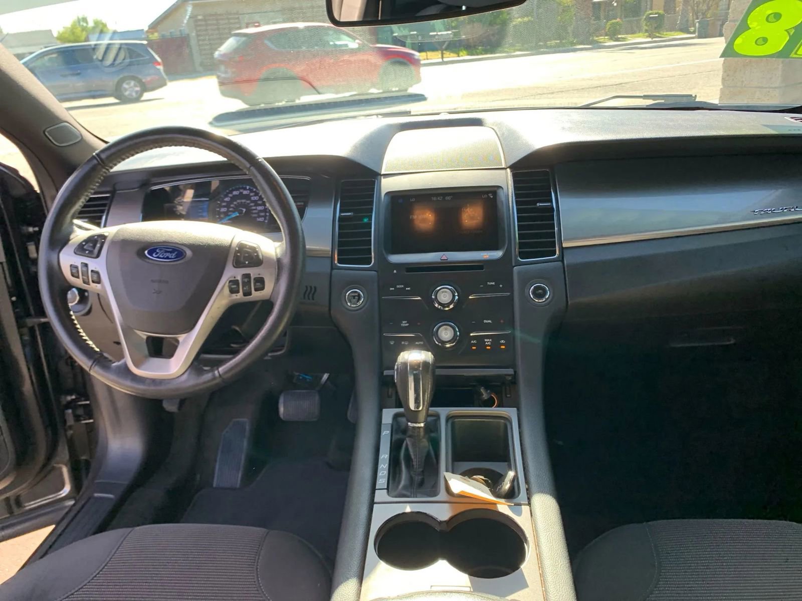 Used 2018 Ford Taurus SEL w/ Equipment Group 201A FWD image 11