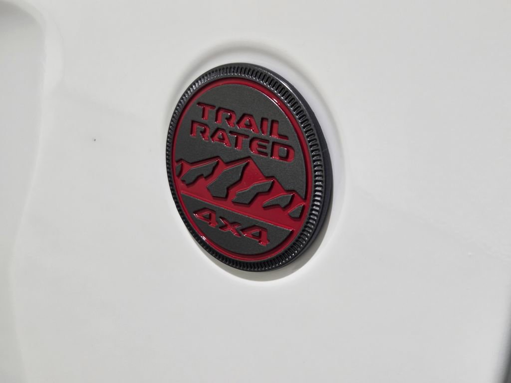 Used 2025 Jeep Wrangler Unlimited Rubicon image 3