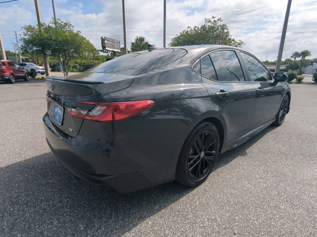 Used 2025 Toyota Camry SE w/ Multimedia Upgrade Package FWD image 5