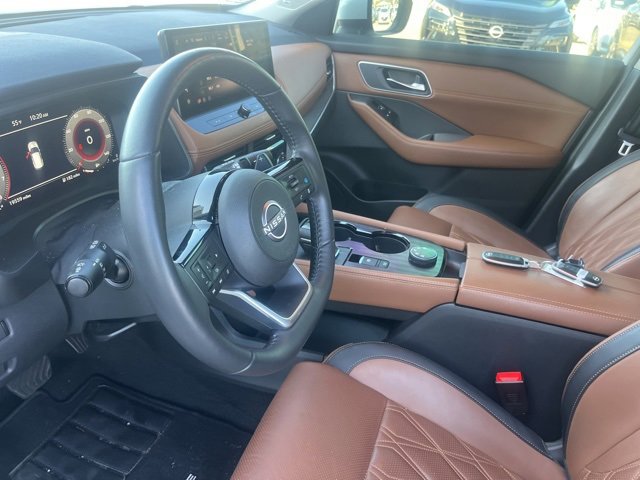 Used 2024 Nissan Rogue Platinum w/ Platinum Premium Package image 10