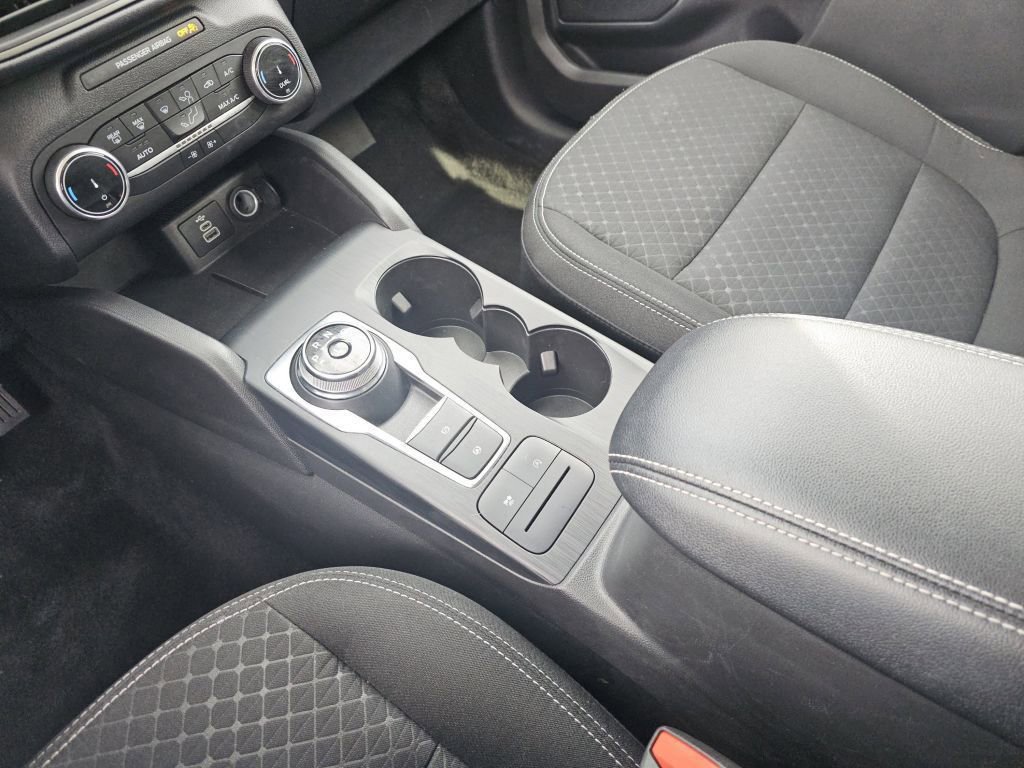 Used 2025 Ford Escape Active AWD/4WD image 31