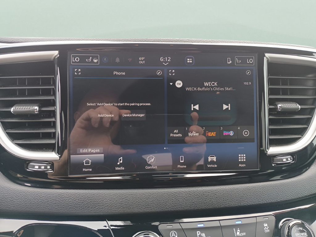 Used 2026 Chrysler Pacifica Select FWD image 17