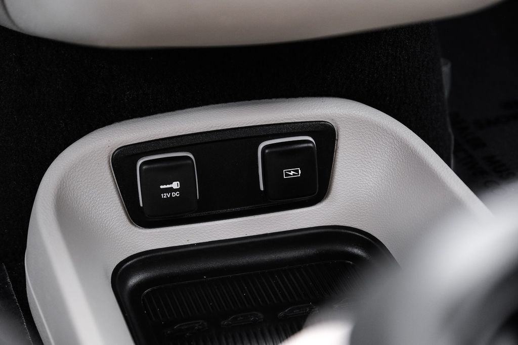 Used 2021 Chrysler Pacifica Touring-L FWD image 24