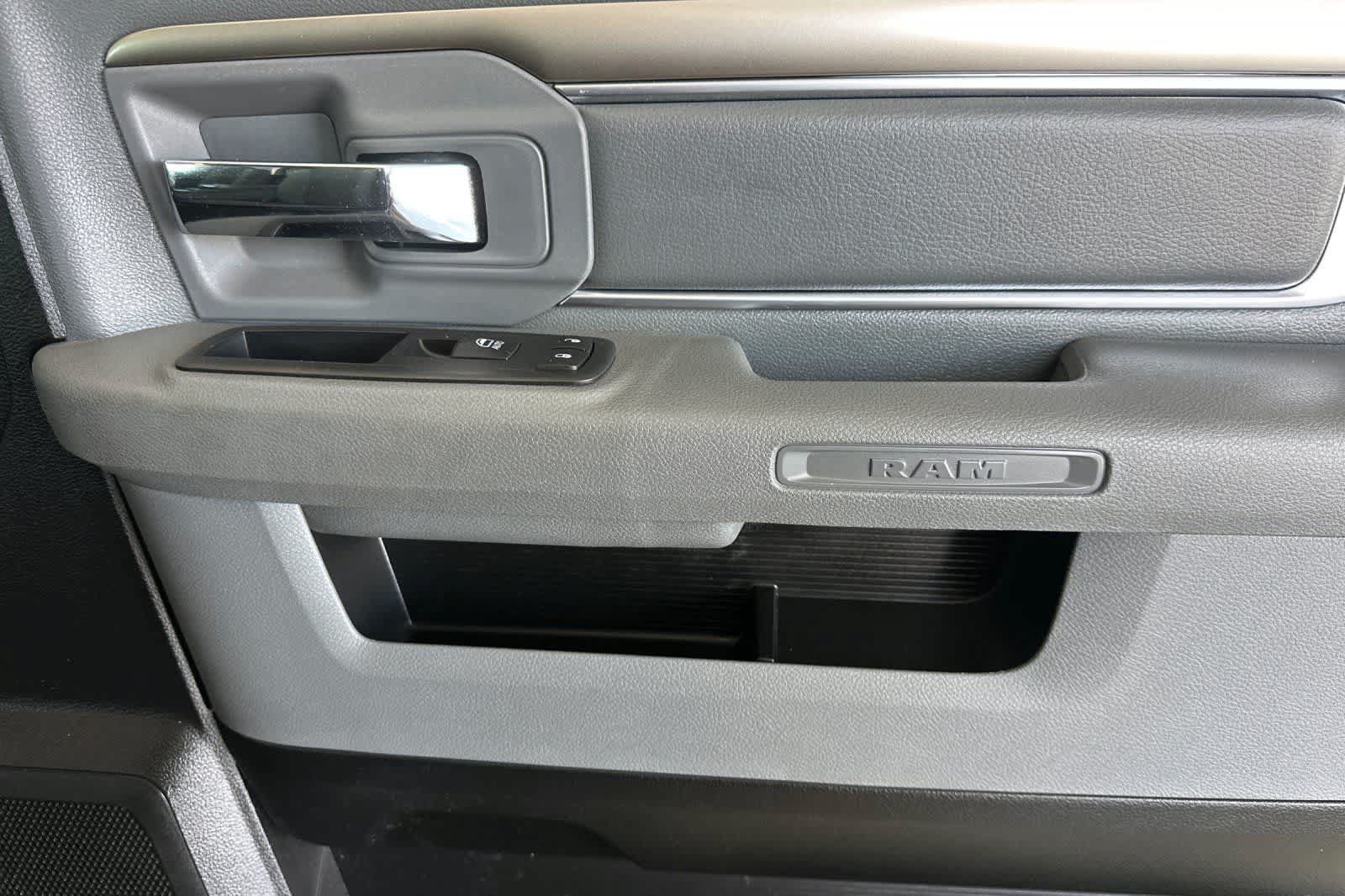 Used 2020 RAM 1500 Warlock AWD/4WD image 17