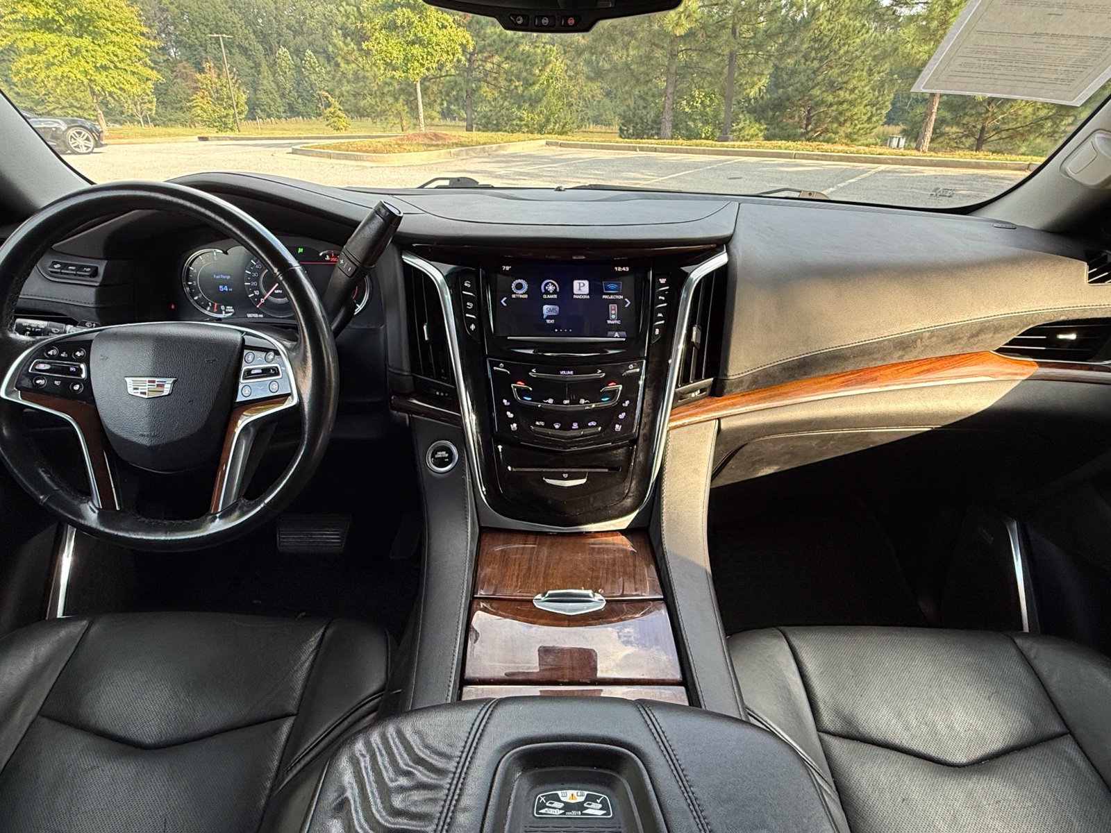 Used 2016 Cadillac Escalade Luxury AWD/4WD image 23