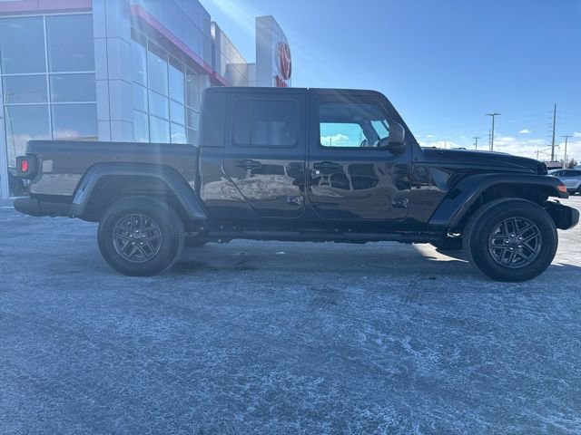 Used 2024 Jeep Gladiator Sport image 8