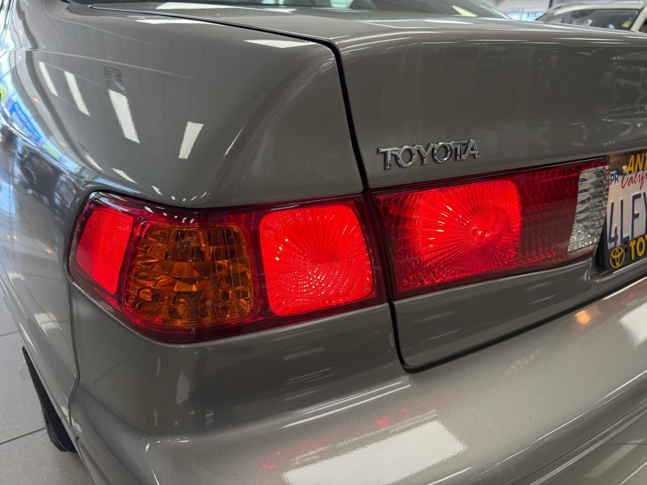 Used 2000 Toyota Camry CE FWD image 21