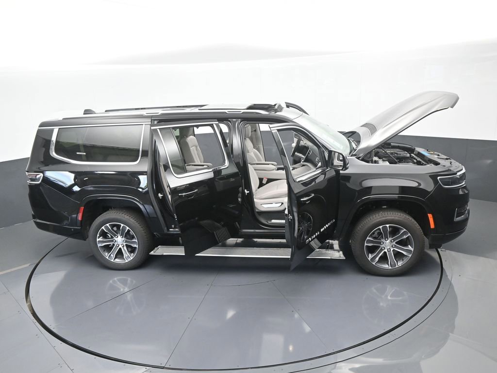 Used 2024 Jeep Grand Wagoneer L 4WD image 85