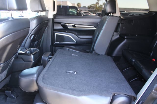 Used 2024 Kia Telluride LX FWD image 37