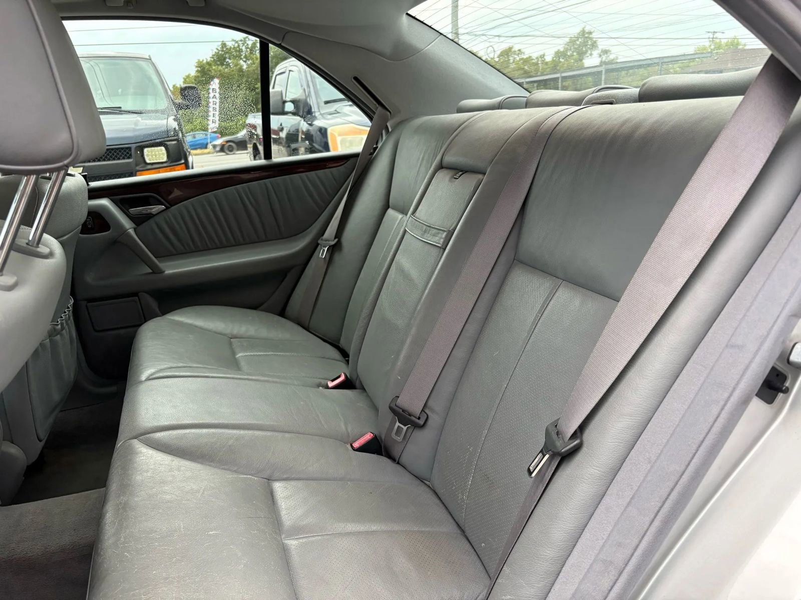 Used 1999 Mercedes-Benz E 320 Sedan image 16