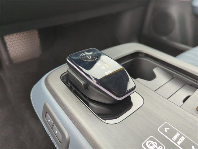 Certified 2024 Nissan Ariya AWD image 33