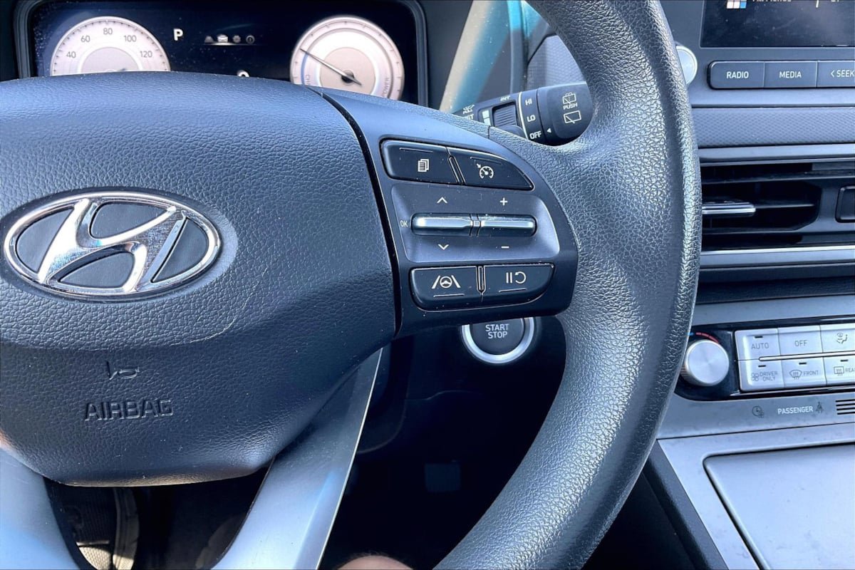 Used 2023 Hyundai Kona SE FWD image 19