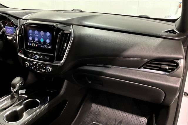 Used 2022 Chevrolet Traverse LT w/ Midnight/Sport Edition image 28