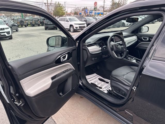 Certified 2023 Jeep Compass Limited image 24