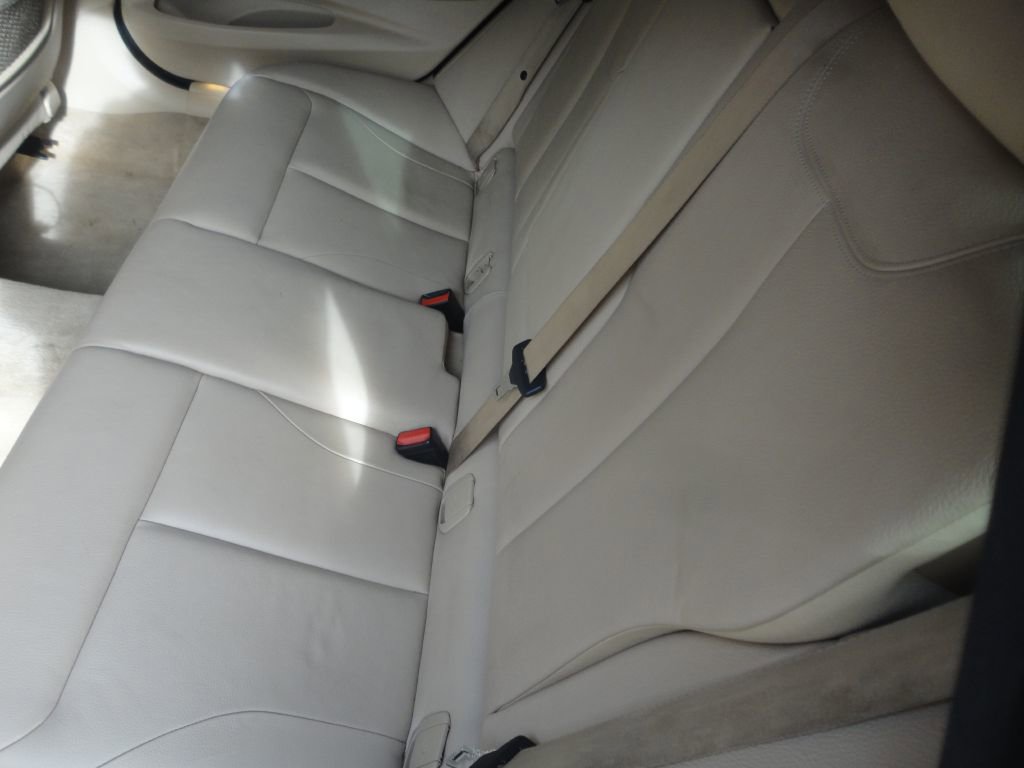 Used 2014 BMW 328i Gran Turismo xDrive image 9