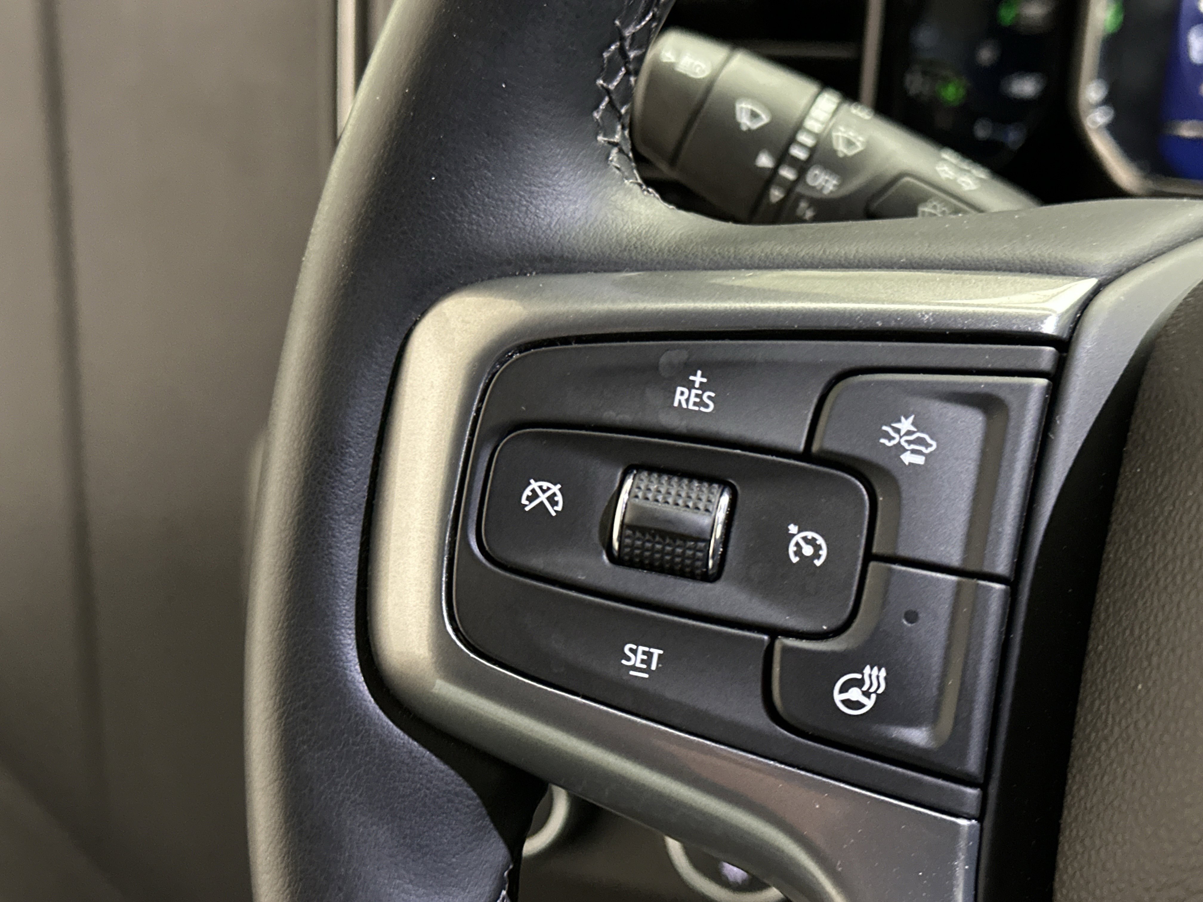 Used 2024 Chevrolet Silverado 1500 LT w/ Z71 Off-Road Package image 25