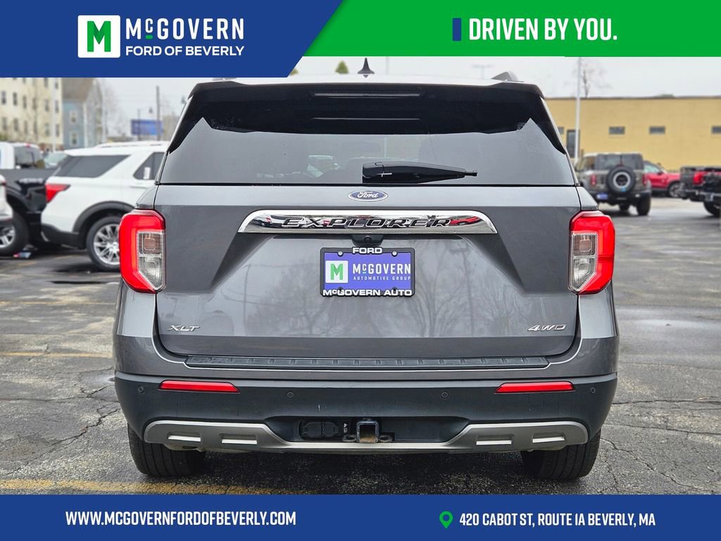 Used 2022 Ford Explorer XLT w/ Equipment Group 202A AWD/4WD image 5