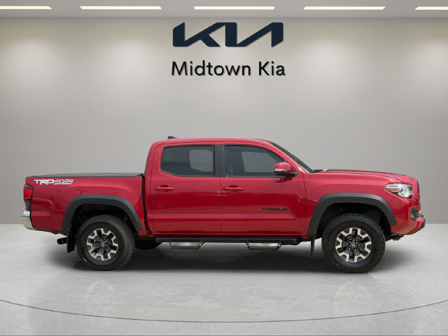 Used 2019 Toyota Tacoma TRD Off-Road AWD/4WD image 2