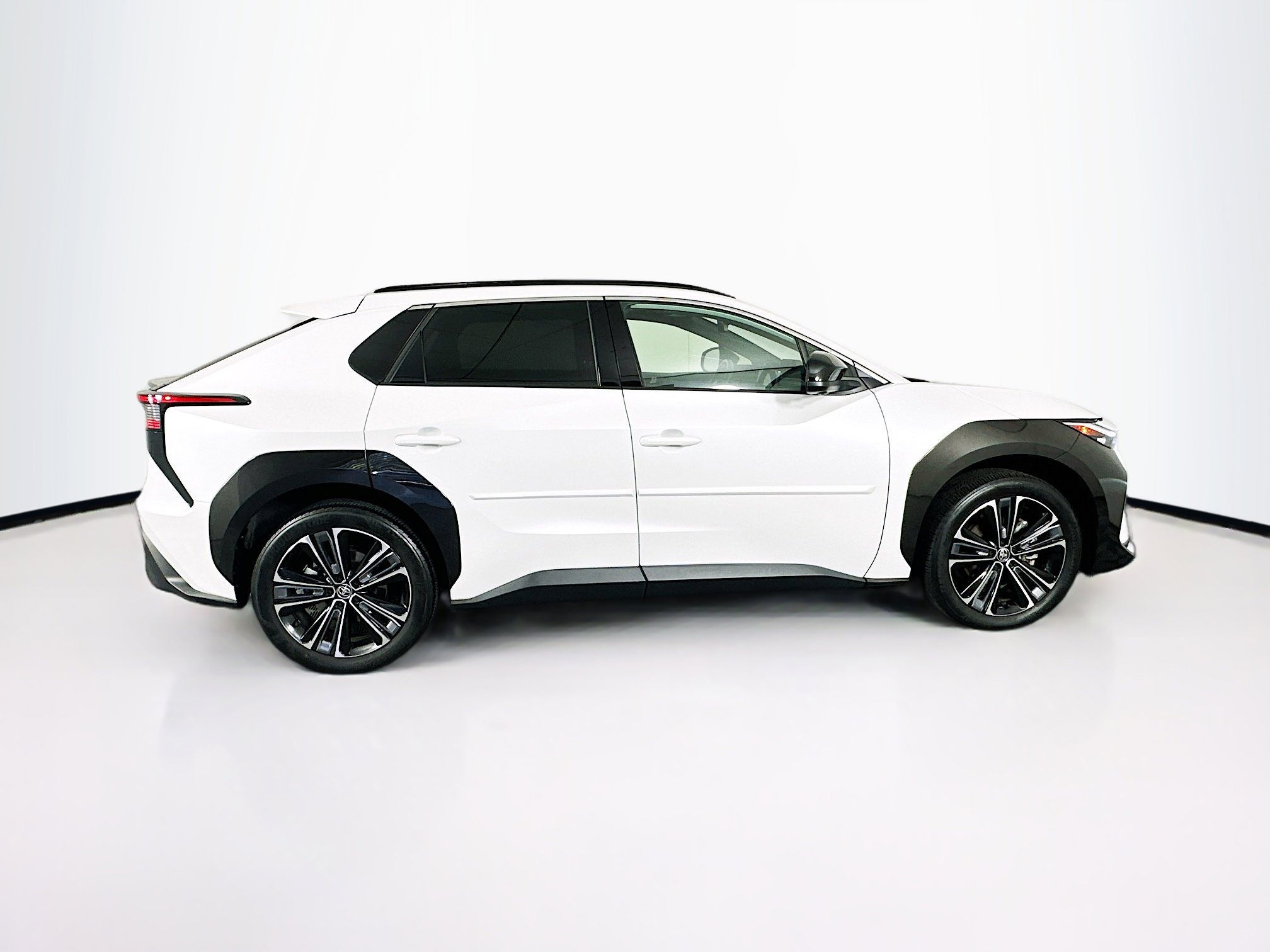 Used 2023 Toyota bZ4X Limited w/ Weather Package image 10