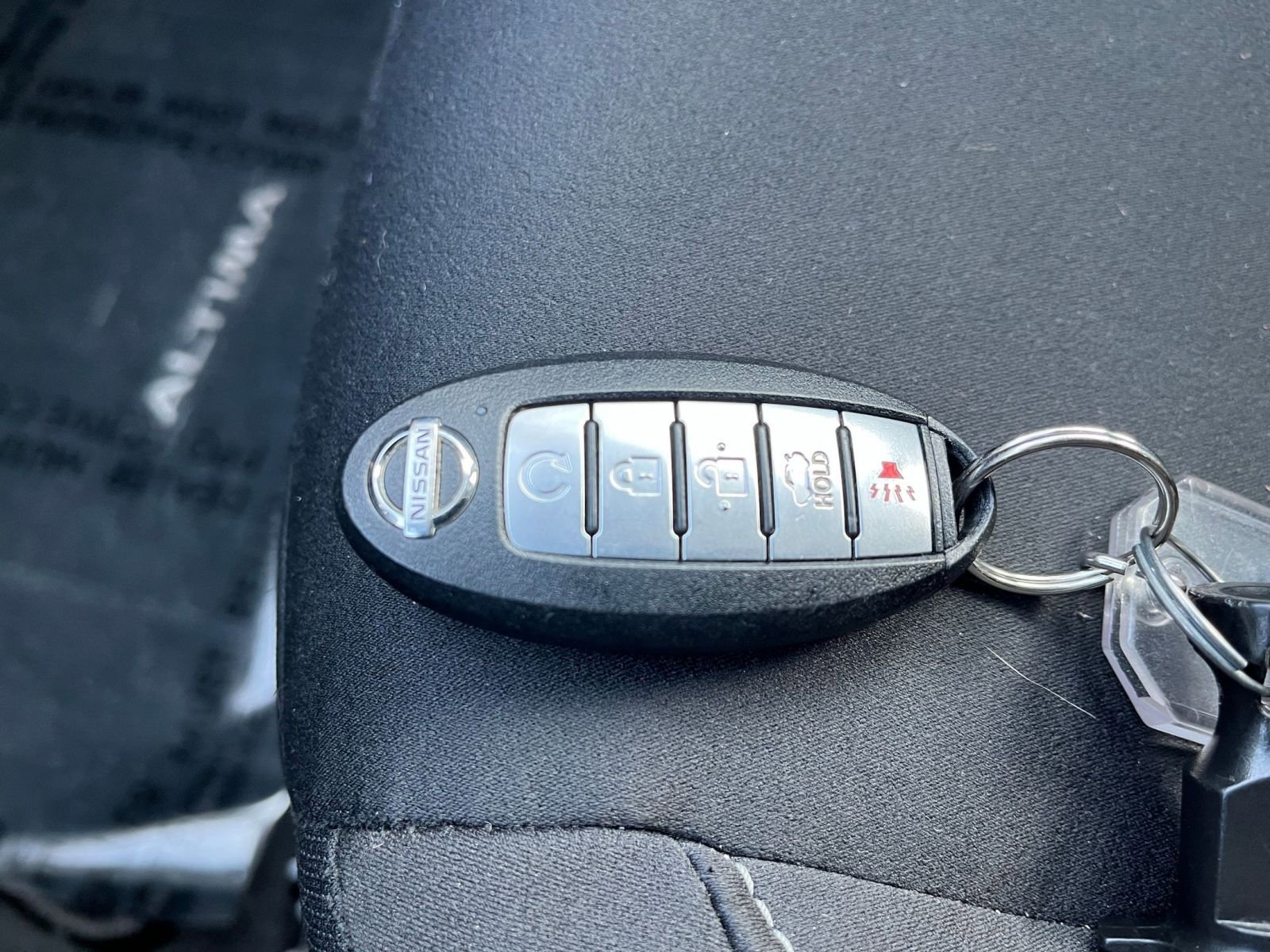 Used 2025 Nissan Altima 2.5 SV image 22