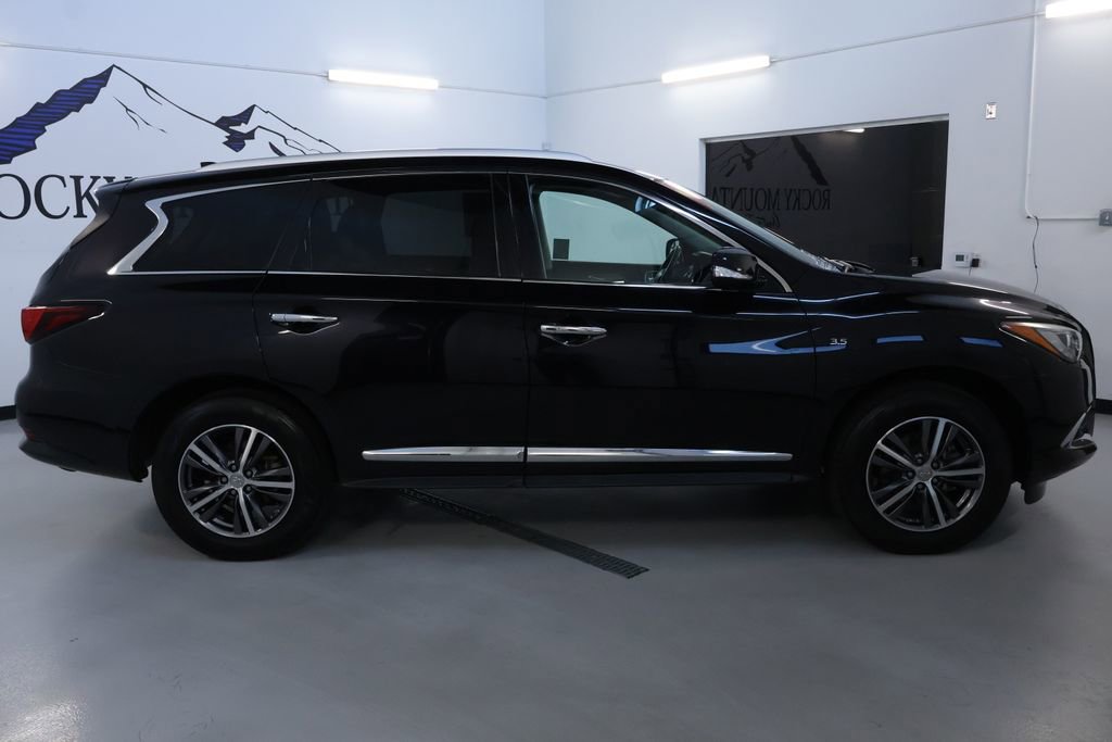 Used 2019 INFINITI QX60 Luxe w/ Essential Package image 8