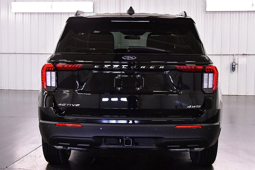 New 2026 Ford Explorer Active image 7