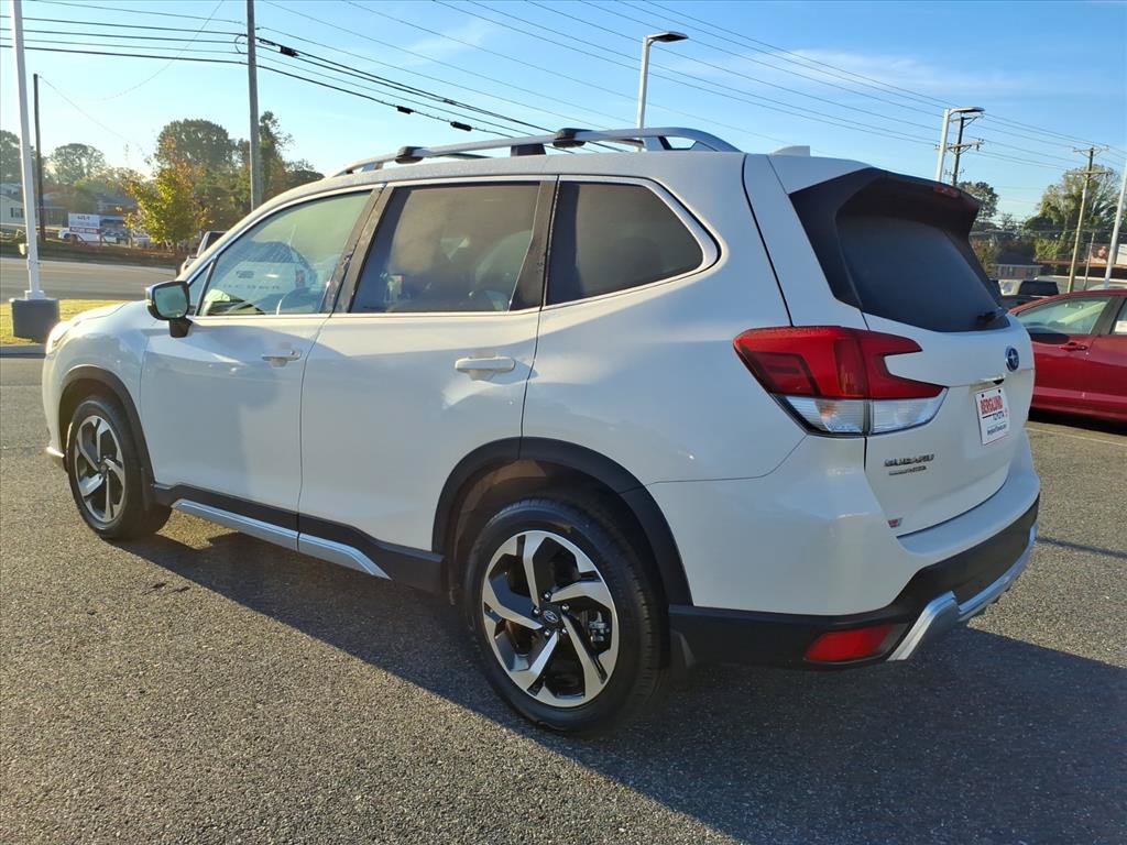 Used 2022 Subaru Forester Touring AWD/4WD image 12
