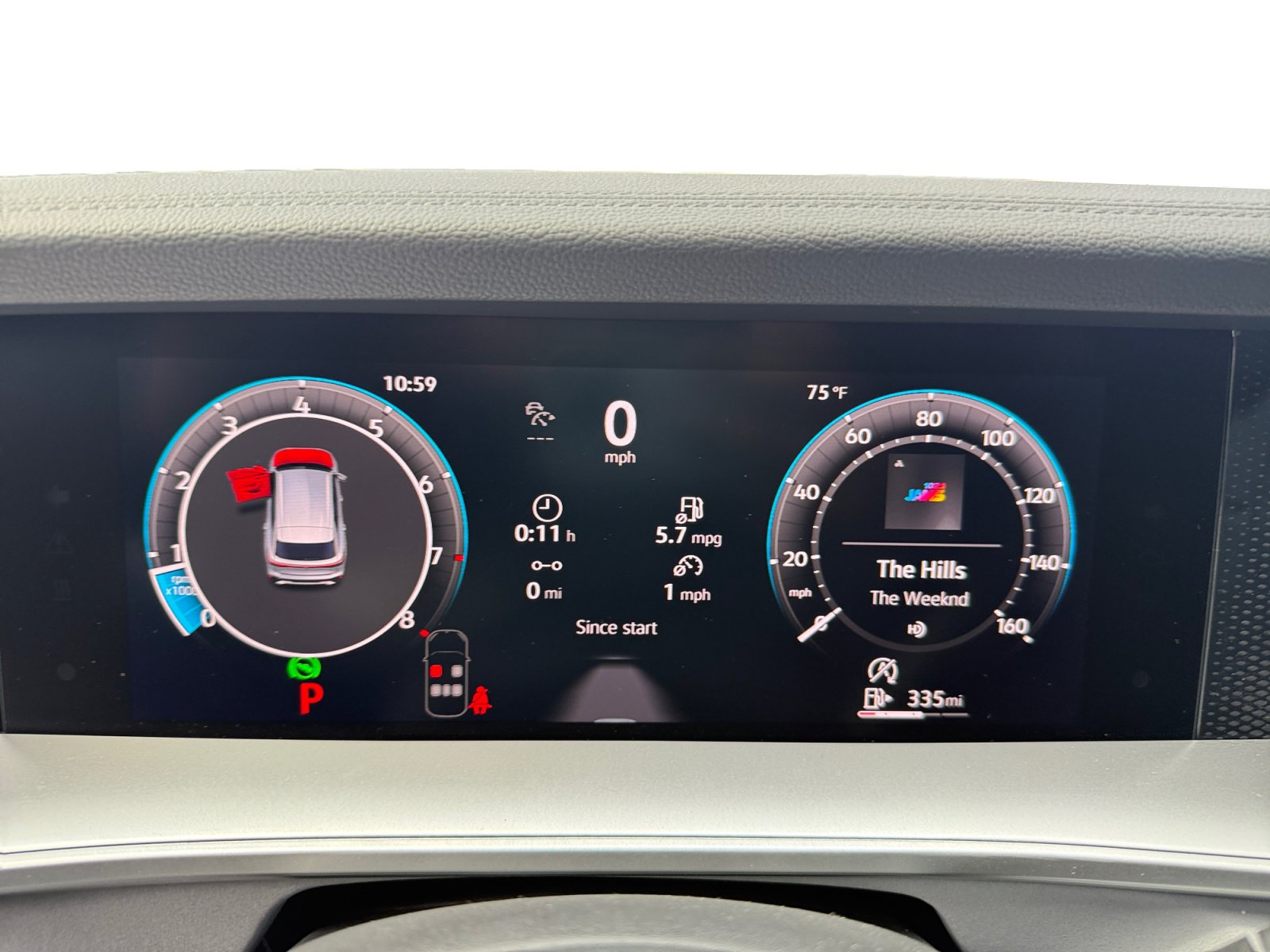 New 2026 Volkswagen Tiguan SE R-Line FWD image 11