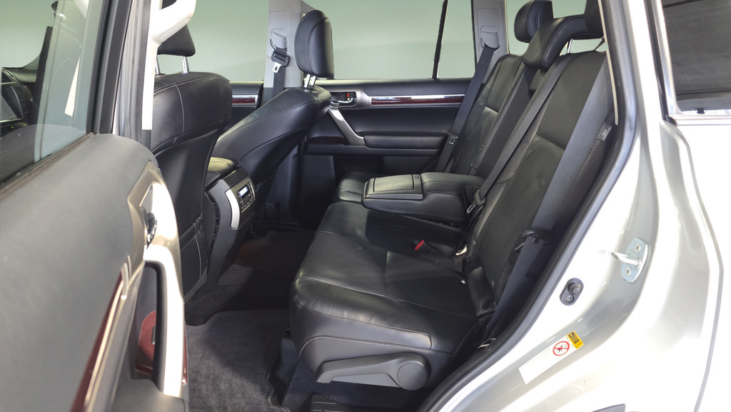 Used 2016 Lexus GX 460 w/ Premium Package AWD/4WD image 15