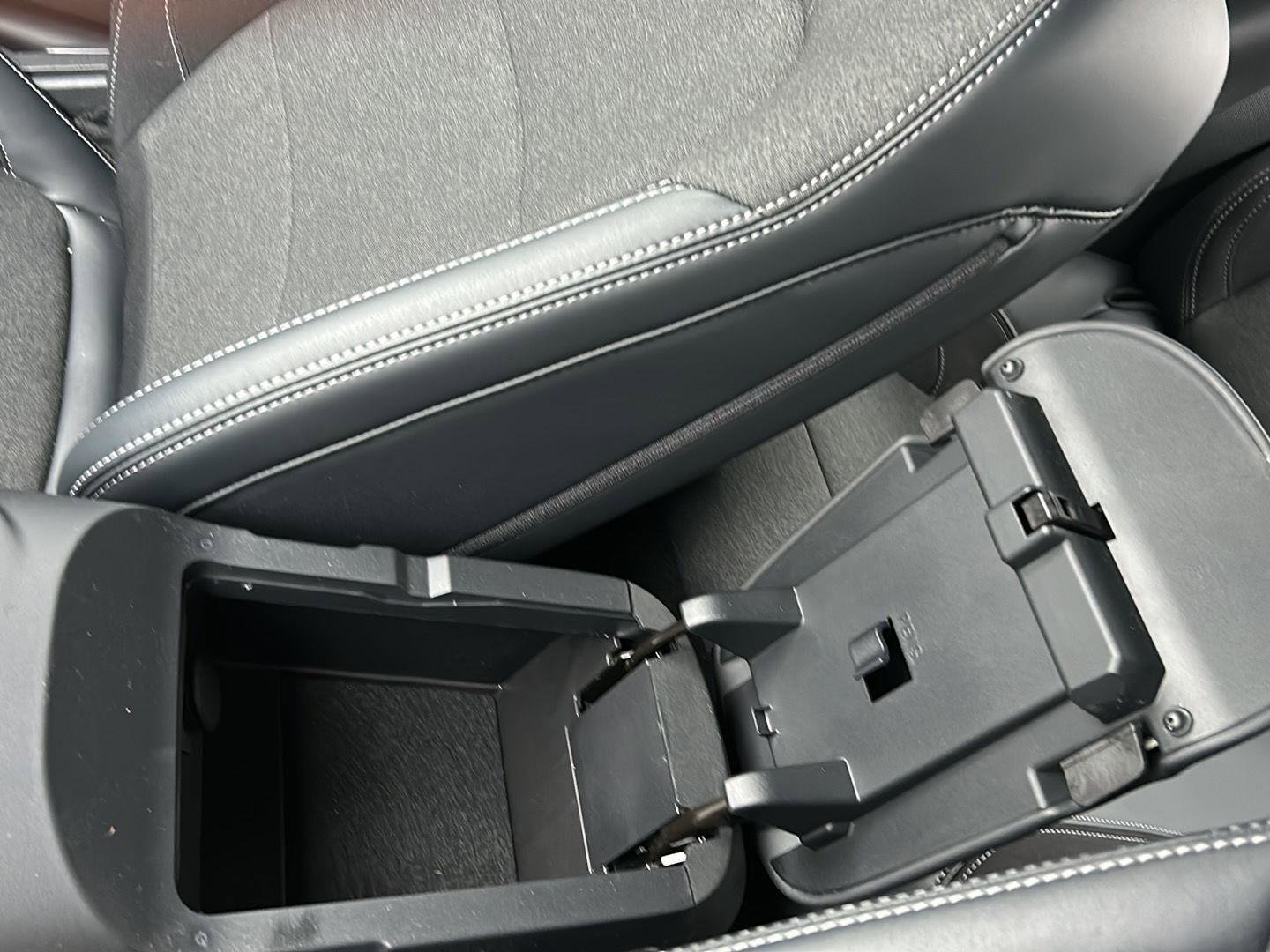 Used 2024 Ford Mustang Coupe image 17