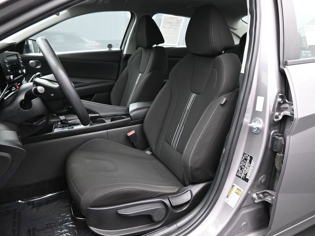 Used 2023 Hyundai Elantra Blue FWD image 14