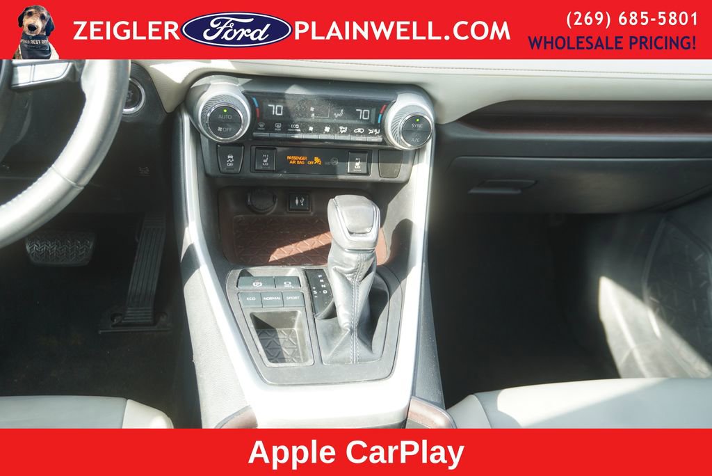 Used 2019 Toyota RAV4 Limited image 17